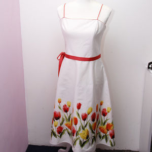 Jessica Howard white dress with tulips size 8